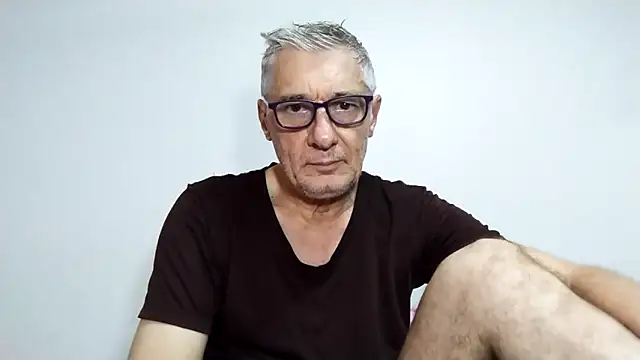 Snapshot of BIGUNCUTHARDCOCK chatting on 03.15.26 BIGUNCUTHARDCOCK online show from 03.15.26