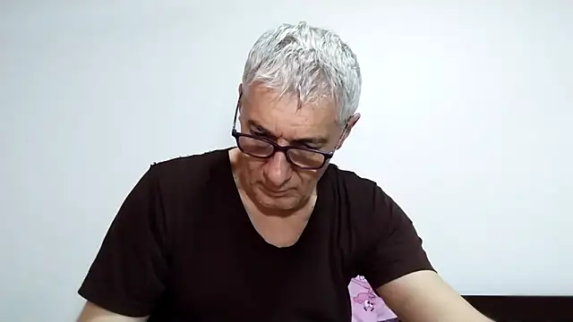 Snapshot of BIGUNCUTHARDCOCK chatting on 03.22.26 BIGUNCUTHARDCOCK online show from 03.22.26