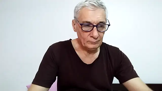 Snapshot of BIGUNCUTHARDCOCK chatting on 03.23.26 BIGUNCUTHARDCOCK online show from 03.23.26