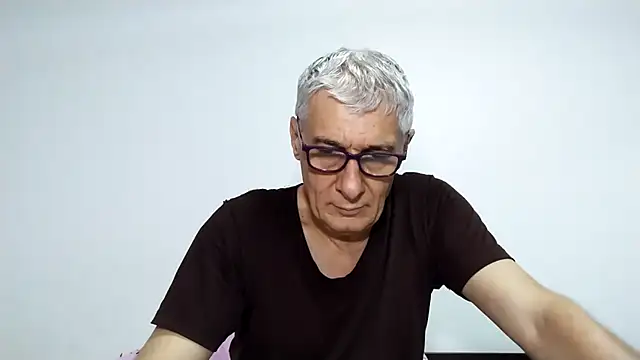 Snapshot of BIGUNCUTHARDCOCK chatting on 03.24.26 BIGUNCUTHARDCOCK online show from 03.24.26