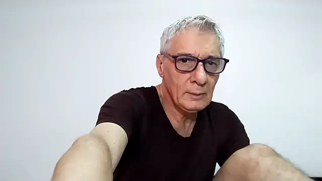 Snapshot of BIGUNCUTHARDCOCK chatting on 03.31.26 BIGUNCUTHARDCOCK online show from 03.31.26