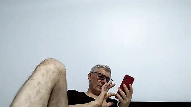 Snapshot of BIGUNCUTHARDCOCK chatting on 04.07.26 BIGUNCUTHARDCOCK online show from 04.07.26