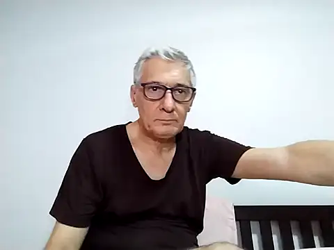 Snapshot of BIGUNCUTHARDCOCK chatting on 04.08.26 BIGUNCUTHARDCOCK online show from 04.08.26