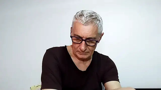 Snapshot of BIGUNCUTHARDCOCK chatting on 04.12.26 BIGUNCUTHARDCOCK online show from 04.12.26