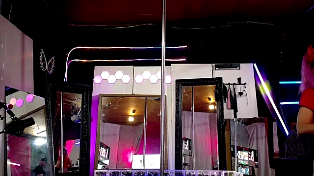 MadisonMarie online show from 10.26.25