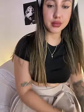 Sarapalmer1 online show from 03.16.25