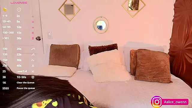 Aliceowenn online show from 03.12.25