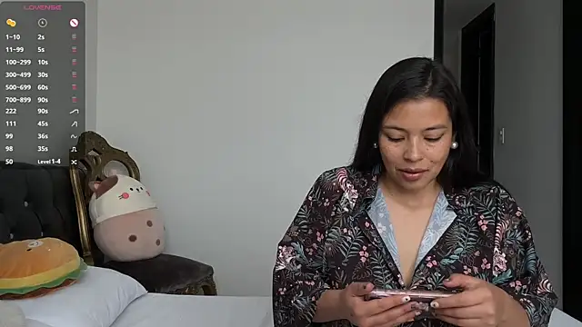 2SummerLove1 online show from 03.04.25