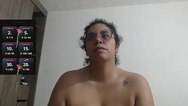 Snapshot of Anne_purple chatting on 11.13.25 Anne purple online show from 11.13.25