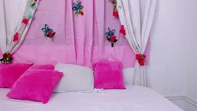 charlotte-11 online show from 04.04.26