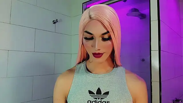 Snapshot of Victoria_Kastelo chatting on 11.04.25 Victoria Kastelo online show from 11.04.25