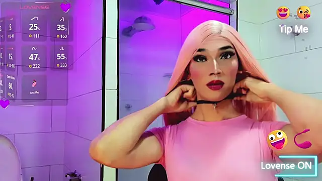 Snapshot of Victoria_Kastelo chatting on 11.07.25 Victoria Kastelo online show from 11.07.25