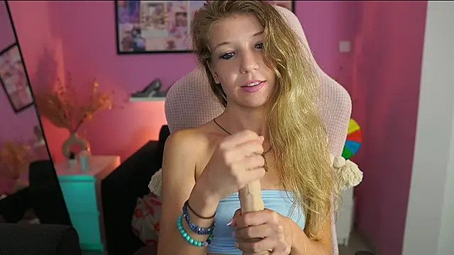 missicute online show from 09.13.25