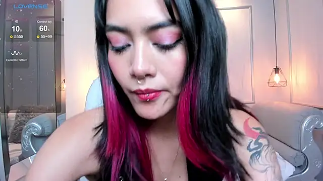 AzuraKindong online show from 02.04.25