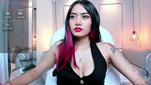 AzuraKindong online show from 02.11.25