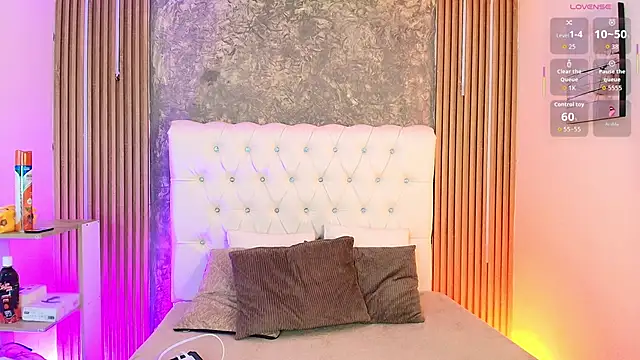 Tomy Rox online show from 04.12.26