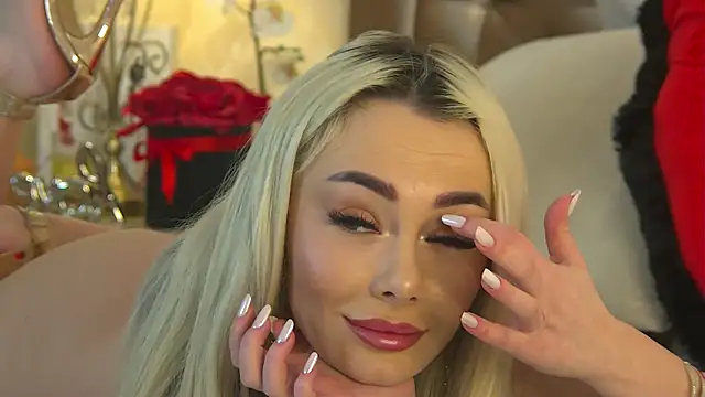 Snapshot of FrancescaMcGray chatting on 02.13.25 FrancescaMcGray online show from 02.13.25