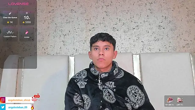 Snapshot of Angel_esteban_fx chatting on 02.16.25 Angel esteban fx online show from 02.16.25