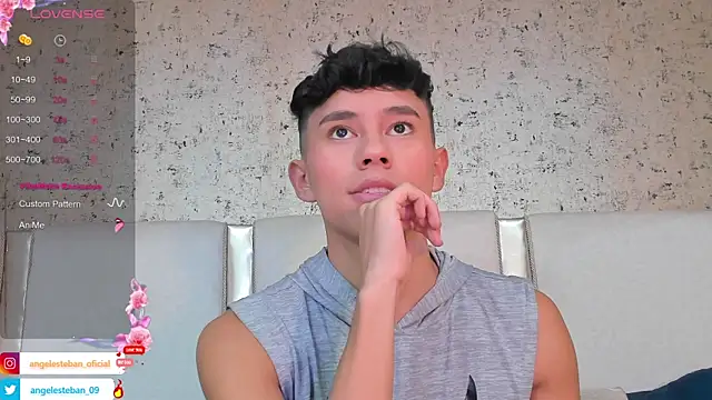 Snapshot of Angel_esteban_fx chatting on 03.07.25 Angel esteban fx online show from 03.07.25