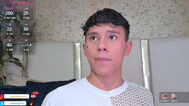 Snapshot of Angel_esteban_fx chatting on 03.21.25 Angel esteban fx online show from 03.21.25