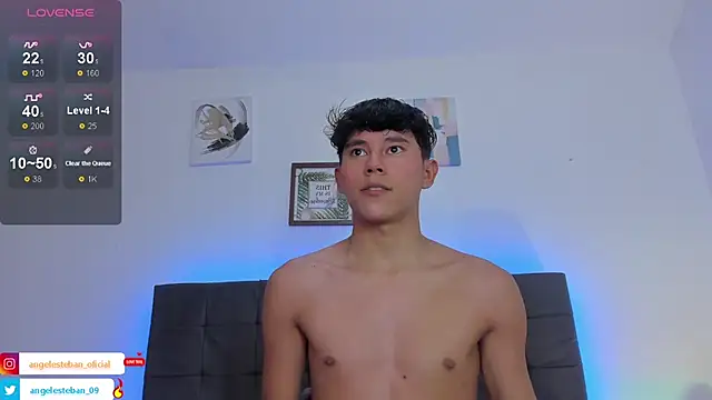 Snapshot of Angel_esteban_fx chatting on 09.18.25 Angel esteban fx online show from 09.18.25