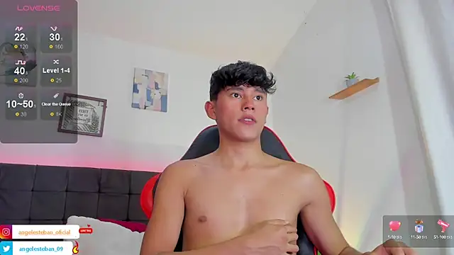 Snapshot of Angel_esteban_fx chatting on 09.20.25 Angel esteban fx online show from 09.20.25