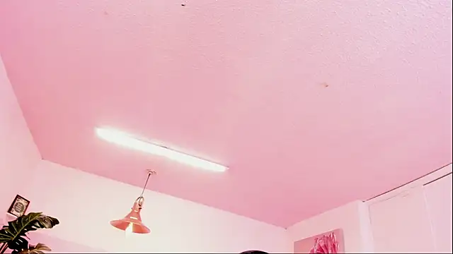 Red lady online show from 12.12.24