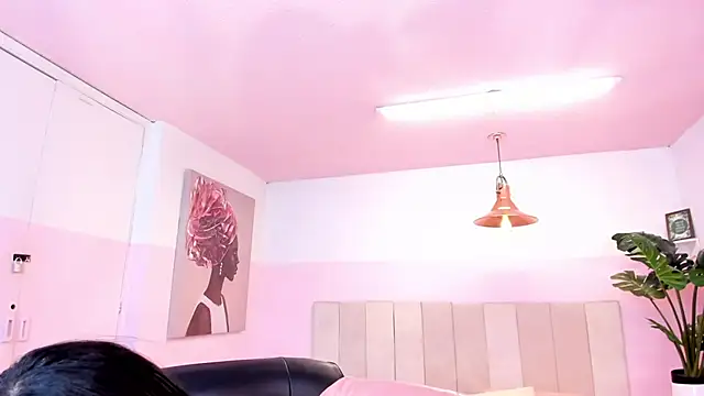 Red lady online show from 01.12.25