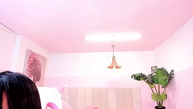 Red lady online show from 01.23.25