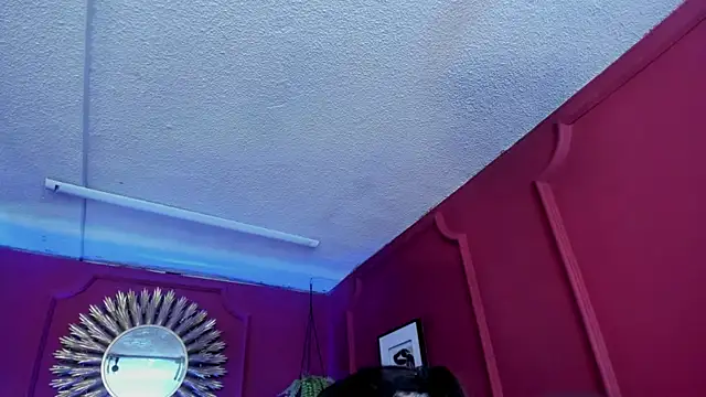 Red lady online show from 04.07.26