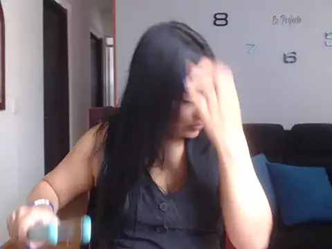 Laura martin  online show from 03.11.25