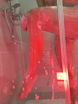 Snapshot of SexyErola27 chatting on 02.02.26 SexyErola27 online show from 02.02.26