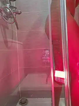 Snapshot of SexyErola27 chatting on 02.14.26 SexyErola27 online show from 02.14.26