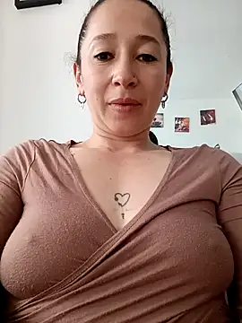 emilypoppy3 online show from 04.18.26