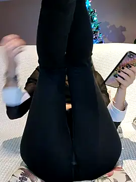 Melody87 online show from 12.13.25