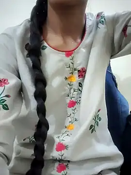 Snapshot of Kumkum_36 chatting on 03.11.25 Kumkum 36 online show from 03.11.25