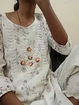 Snapshot of Kumkum_36 chatting on 10.09.25 Kumkum 36 online show from 10.09.25