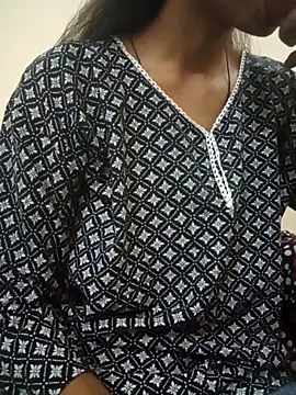 Snapshot of Kumkum_36 chatting on 10.15.25 Kumkum 36 online show from 10.15.25