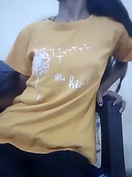 Snapshot of Kumkum_36 chatting on 10.30.25 Kumkum 36 online show from 10.30.25