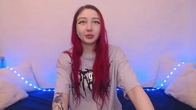 Snapshot of Emily_hardcore chatting on 02.06.25 Emily hardcore online show from 02.06.25