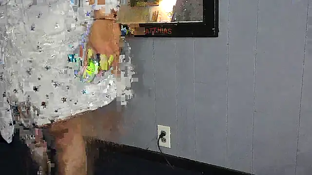 Snapshot of samone9 chatting on 02.02.25 samone9 online show from 02.02.25