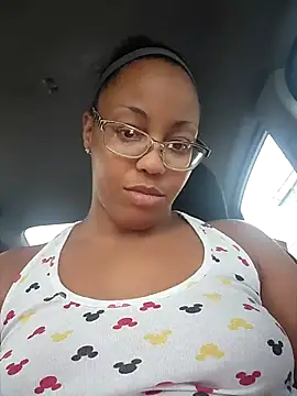 Snapshot of samone9 chatting on 09.23.25 samone9 online show from 09.23.25