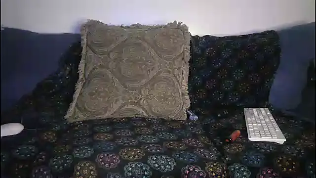 samone9 online show from 12.15.25