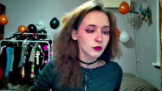 Snapshot of JoannaTompson chatting on 10.16.25 JoannaTompson online show from 10.16.25