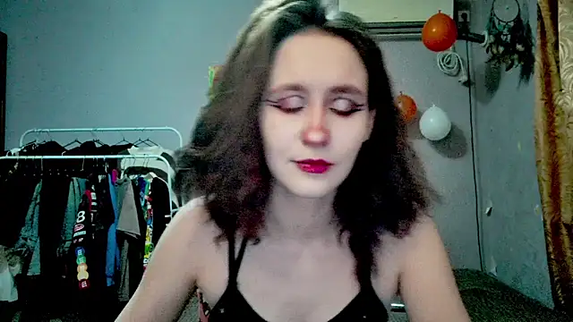 Snapshot of JoannaTompson chatting on 12.02.25 JoannaTompson online show from 12.02.25