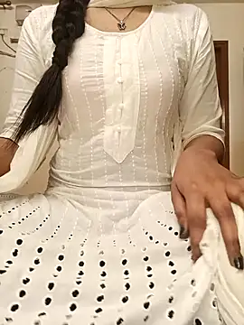 Snapshot of Ruchi-34 chatting on 01.04.25 Ruchi-34 online show from 01.04.25