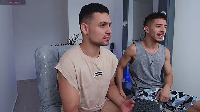 Aron-santoro online show from 10.29.25