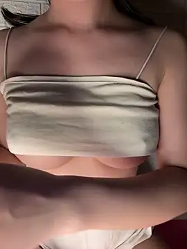 Snapshot of Thao-Cherry chatting on 10.18.25 Thao-Cherry online show from 10.18.25