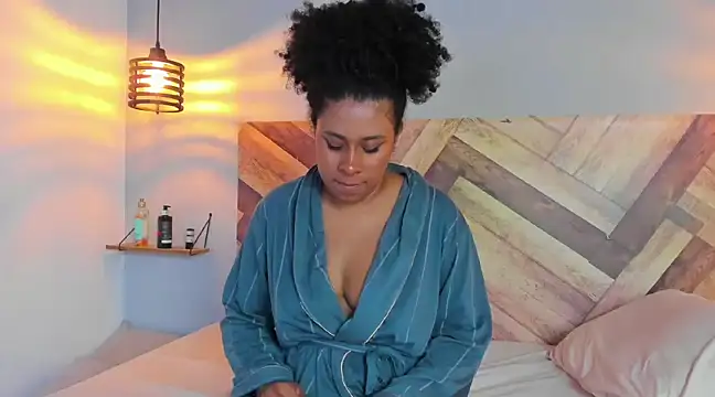 Snapshot of EmmilyBrant chatting on 03.02.25 EmmilyBrant online show from 03.02.25