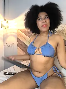 Snapshot of EmmilyBrant chatting on 09.21.25 EmmilyBrant online show from 09.21.25